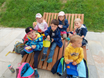Kinder+beim+Picknick